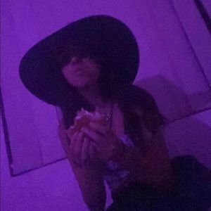 Meet your Posher, Evie